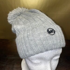 Michael Kors Gray Ribbed Knit BEanie Pom Winter Hat cap Acrylic‎